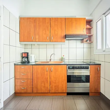 Apartment In The Middle Of Everything-2