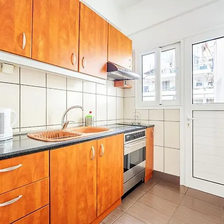 Apartment In The Middle Of Everything-3